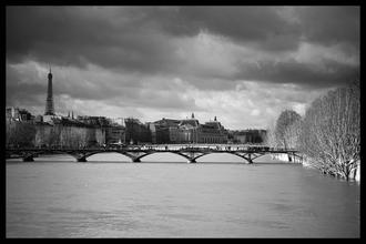 Les quais de Seine - Pont des Arts & Tour Eiffel